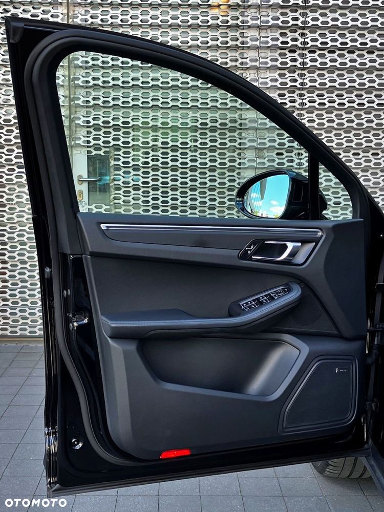 Porsche Macan - 18
