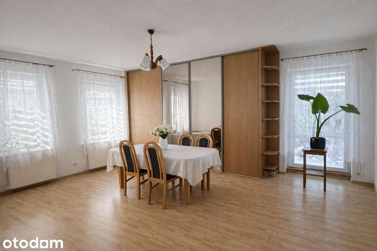 Na sprzedaż przestronne mieszkanie z funkcjonalnym układem – 65m²