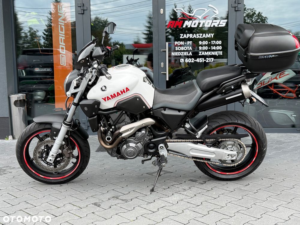 Yamaha MT - 27