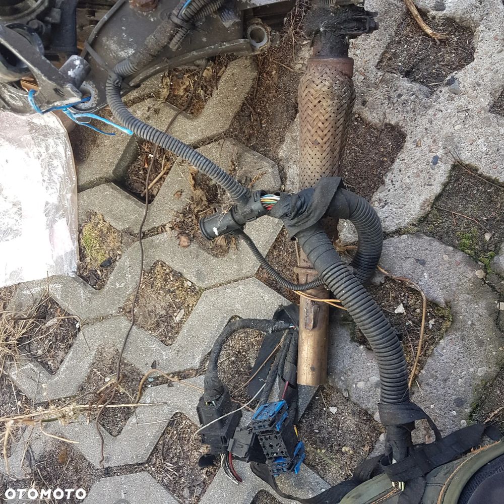 silnik motor wał głowica blok tłoki foks lombardini lgw 523 mpi AIXAM 500-5  Aixam A.751  Aixam Crossline L  Aixam Roadline  Aixam Scouty Gt  Aixam Minivan 500-5  Belier Divane  Belier Docker  belier Opale  Belier Vx  Chatenet Barooder  Chatenet Ch26  Chatenet Speedino  Microcar MC 1 / 2  Microcar M Go 1 / 2  Microcar M-GO 3 / 4  Microcar M8  Ligier XTOO  Ligier IXO - 15
