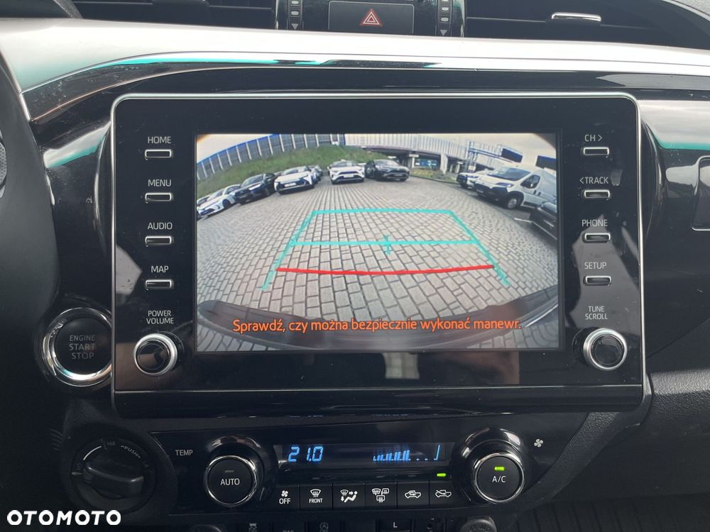 Toyota Hilux 2.8 D-4D Double Cab SR5 4x4 - 12