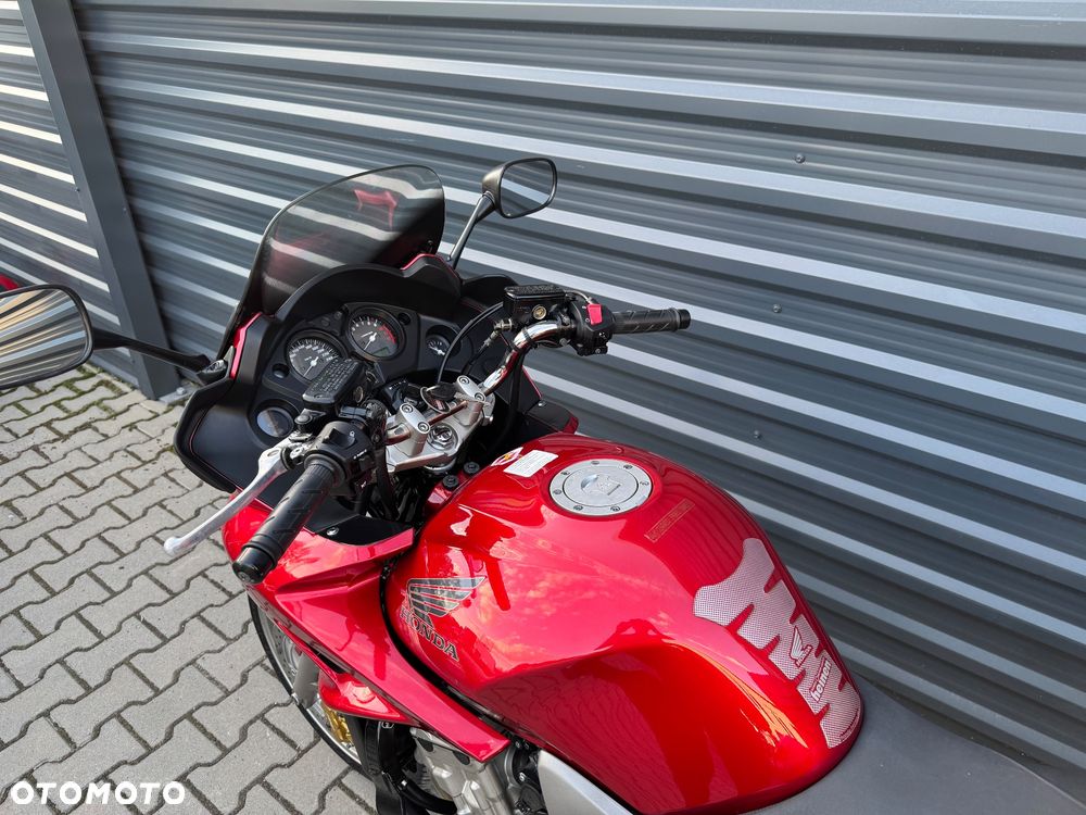Honda CBF - 10