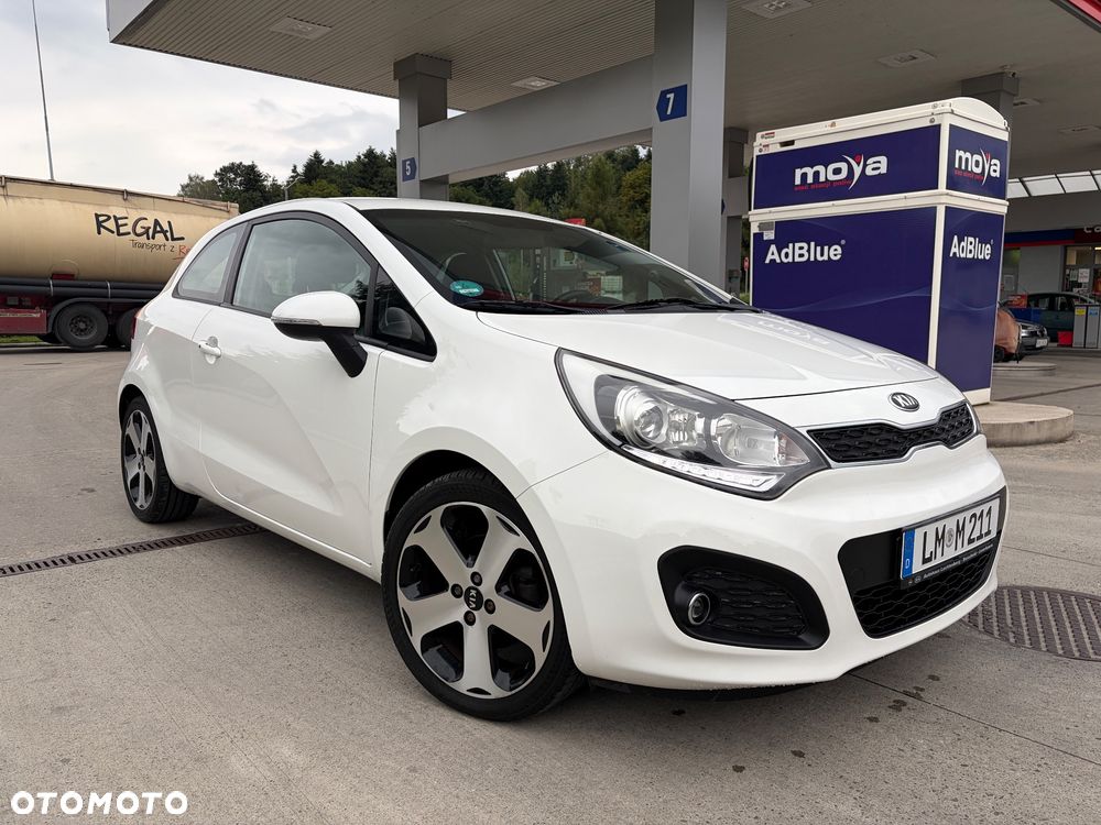 Kia Rio 1.2 Dream Team Edition - 4