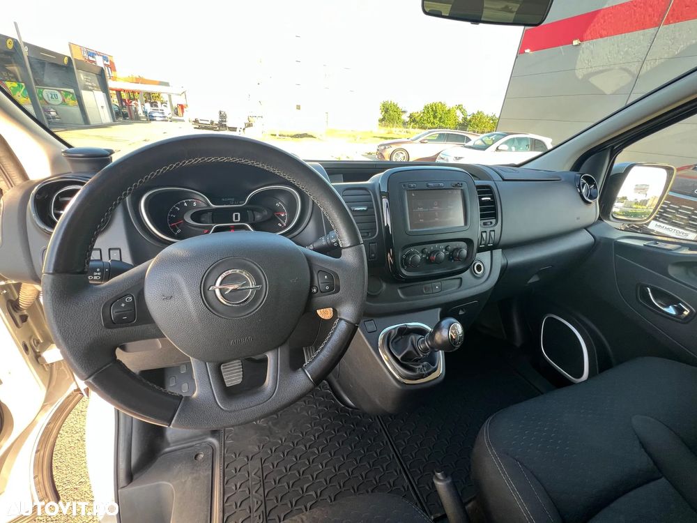 Opel Vivaro - 12