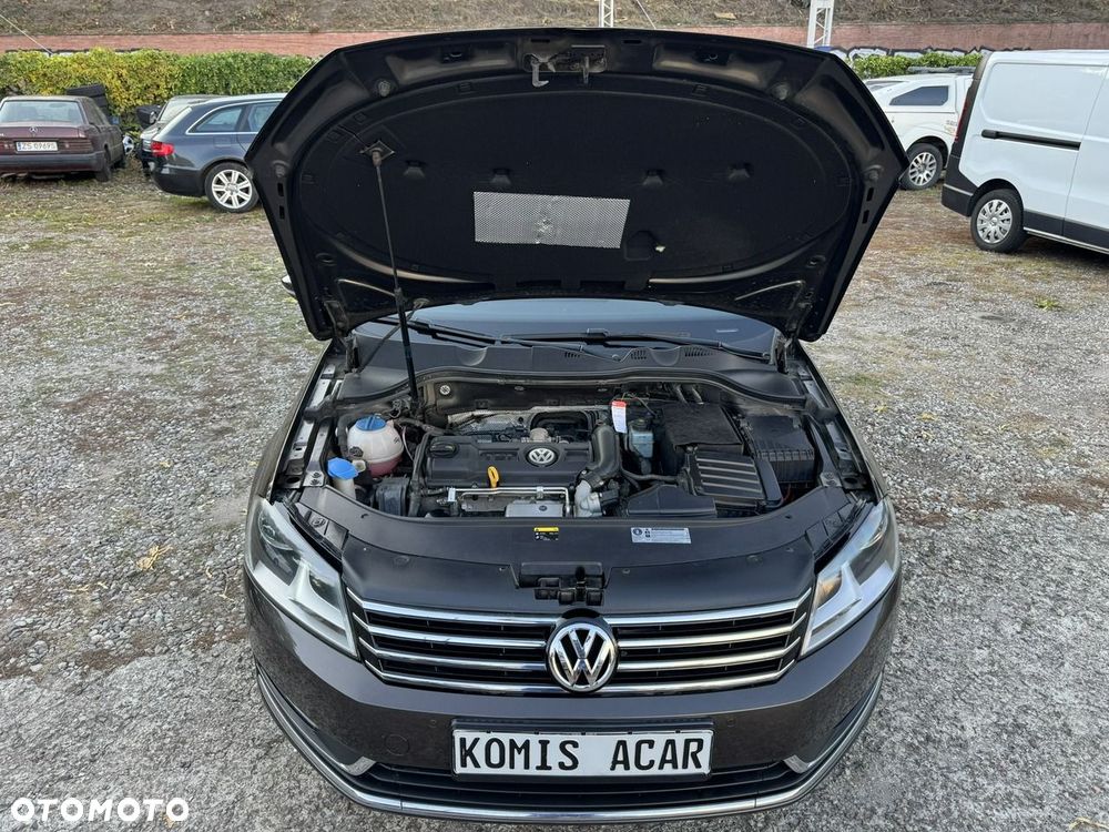 Volkswagen Passat - 10
