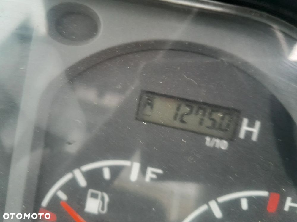 TYM T273 HST - 16