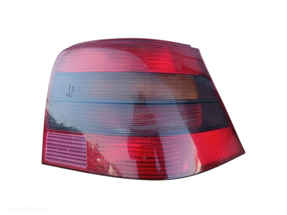 LAMPA PRAWA TYLNA TYŁ VW GOLF IV LAMPA PRAWA TYLNA TYŁ 0805905 GOLF IV - 1