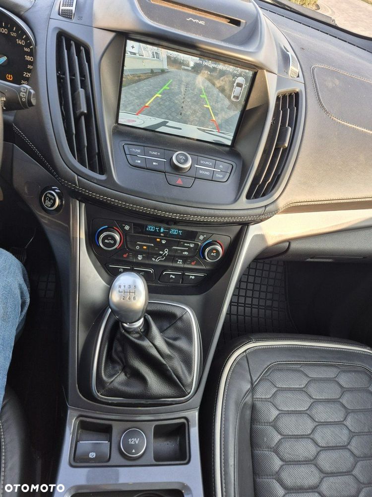 Ford Kuga - 10