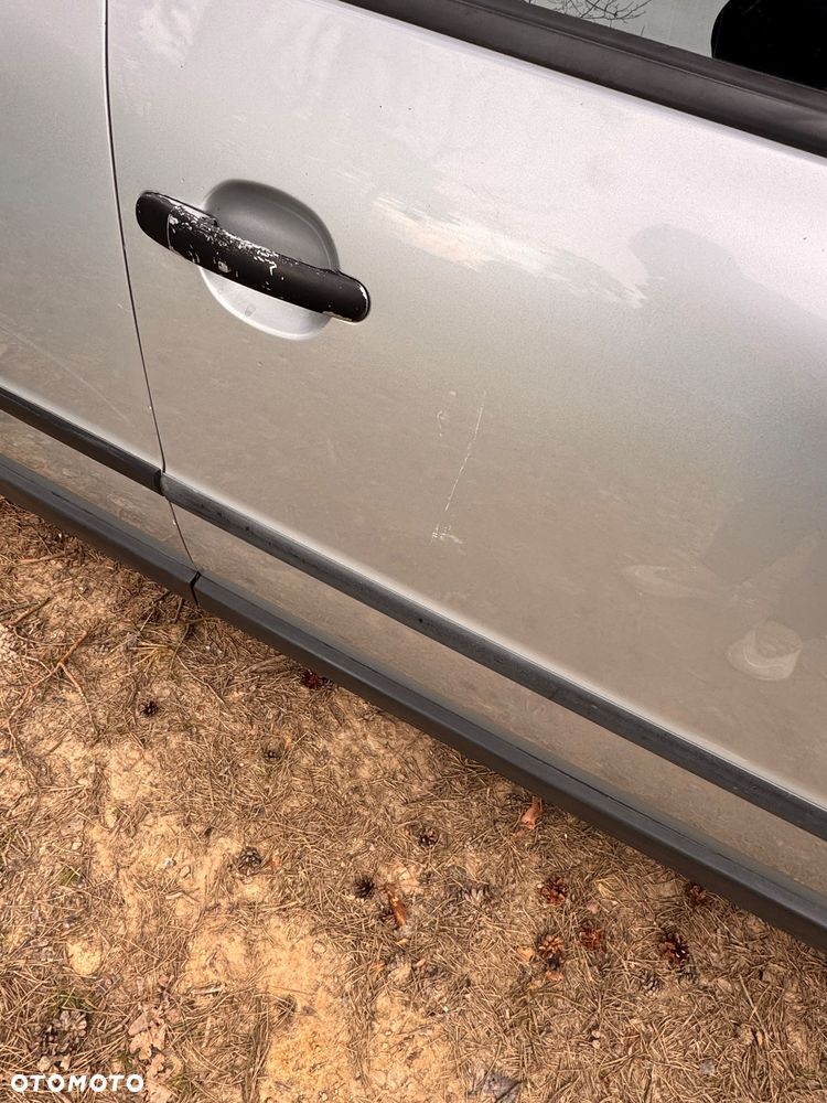 Volkswagen Passat 2.0 Basis - 3