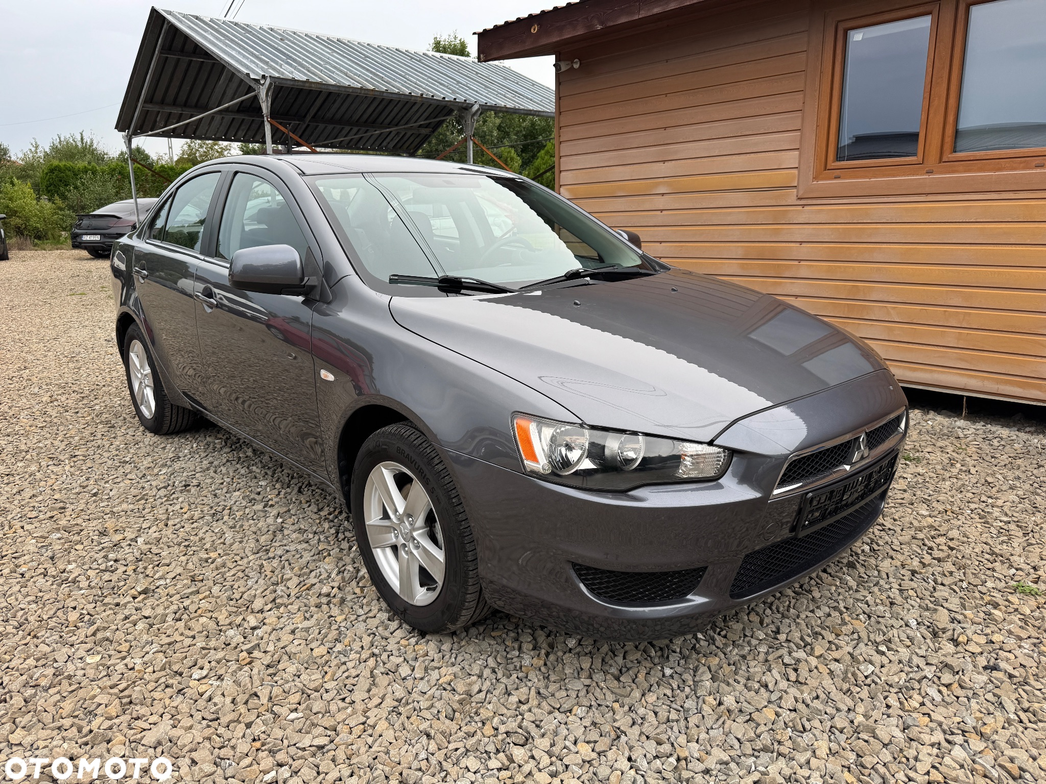 Mitsubishi Lancer 1.8 CVT Invite - 2