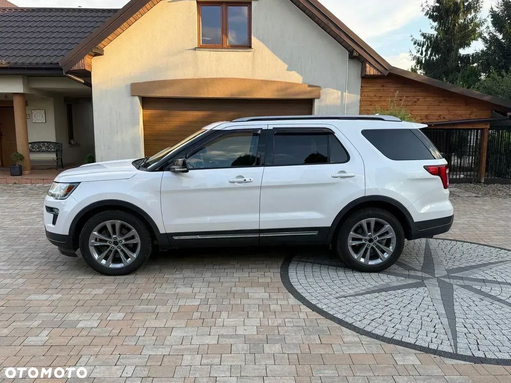 Ford Explorer - 3