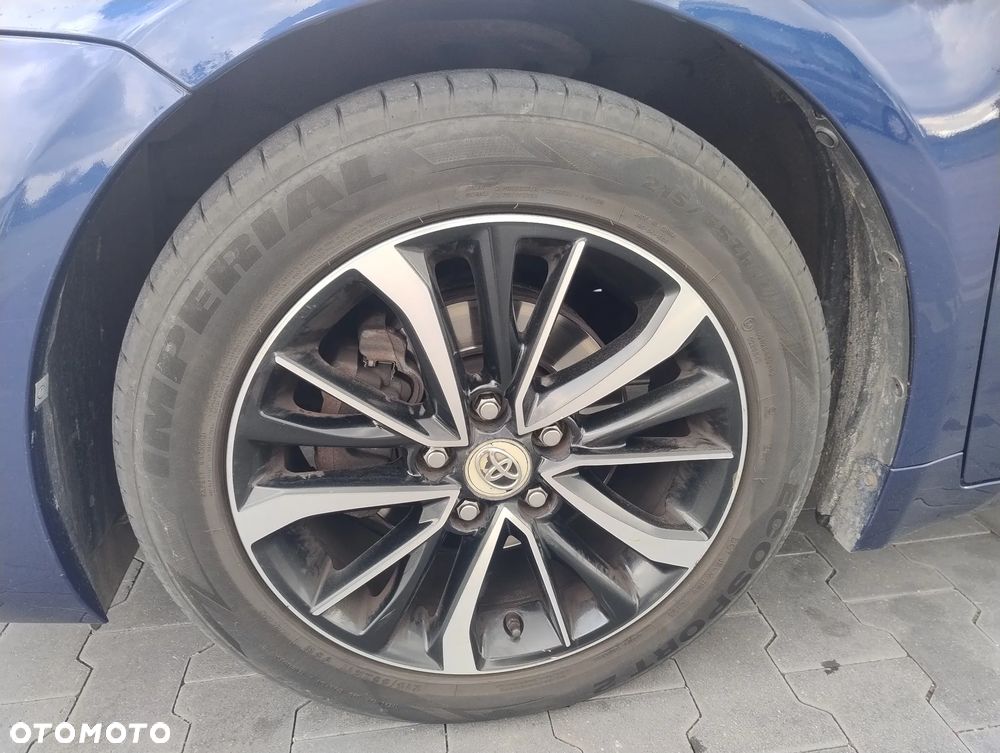 Toyota Avensis 1.8 Comfort - 7