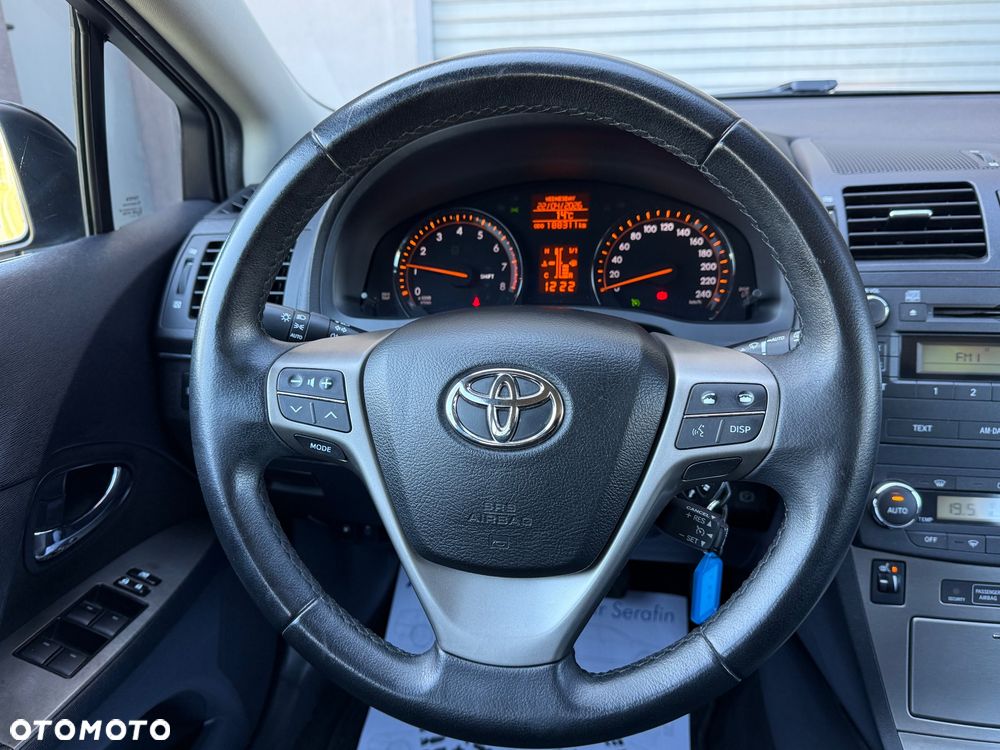 Toyota Avensis - 26