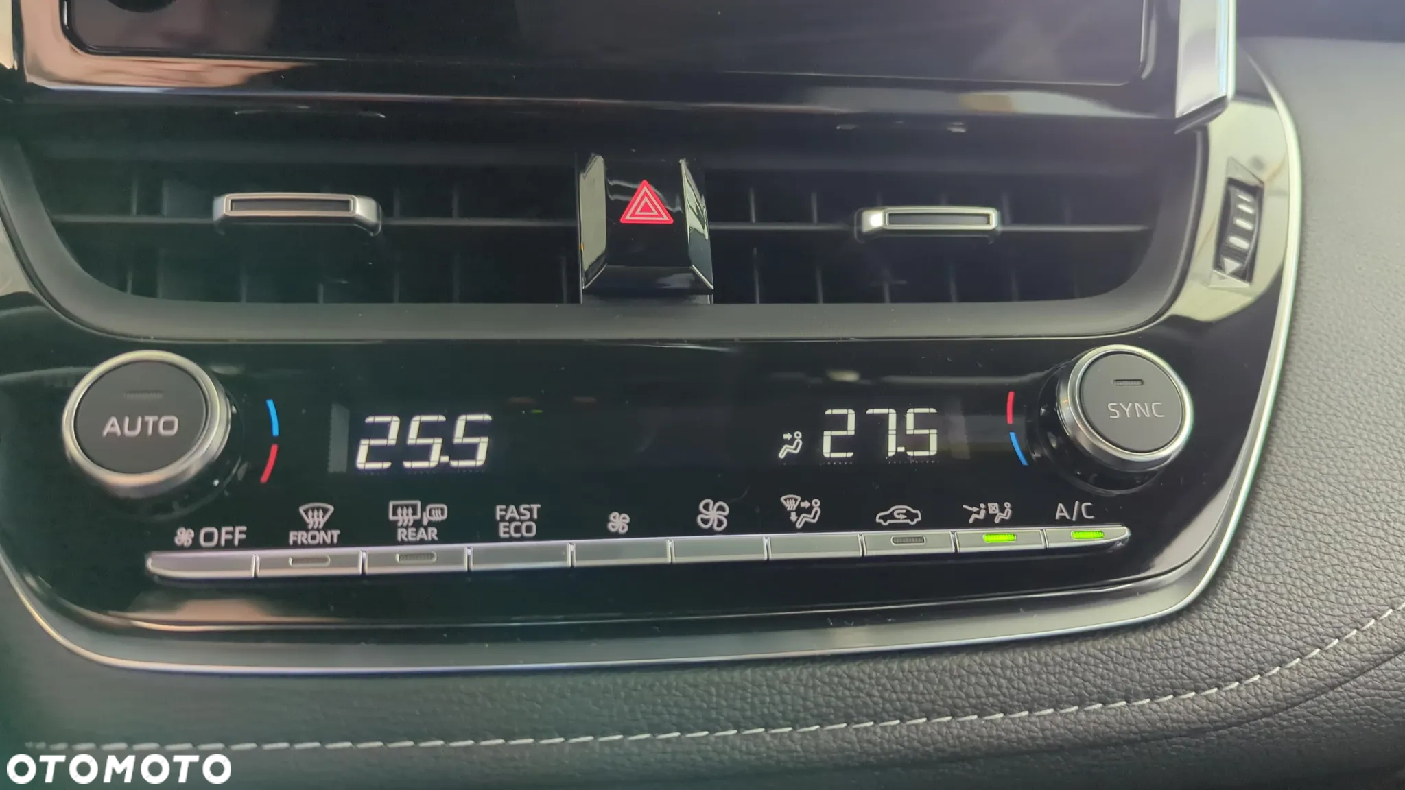 Suzuki Swace 1.8 Hybrid Premium Plus CVT - 21
