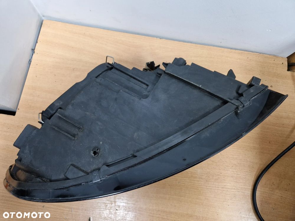 VOLVO C30 LAMPA LEWA XENON 06-10 EUROPA - 8