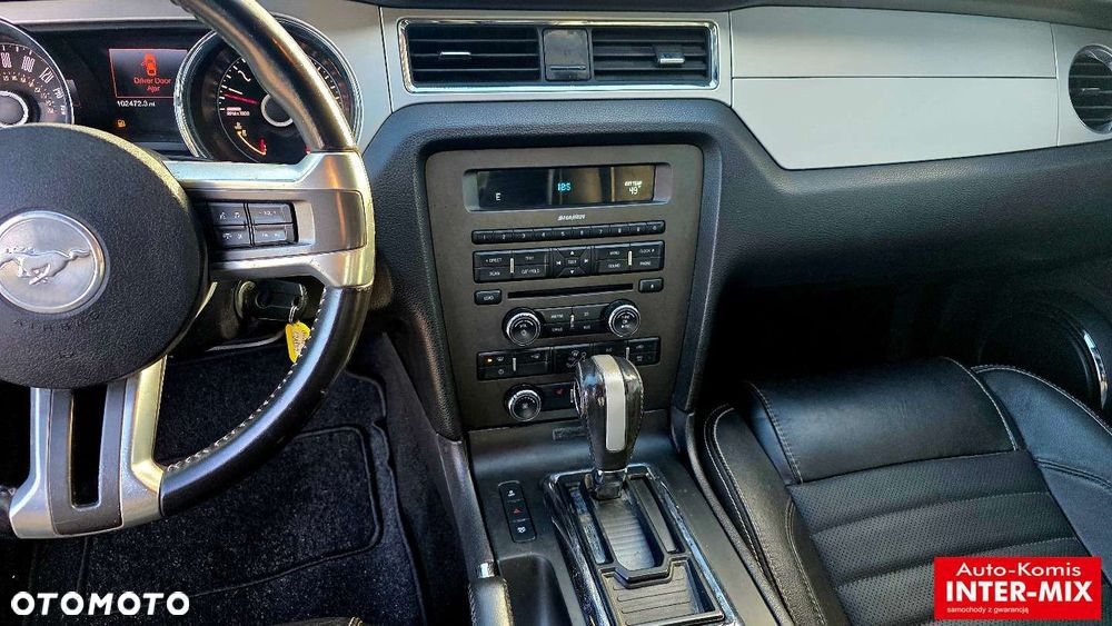 Ford Mustang - 25