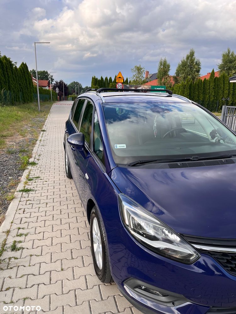 Opel Zafira - 2