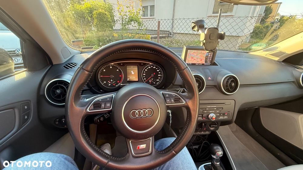 Audi A1 Sportback 1.6 TDI Ambition S tronic - 9