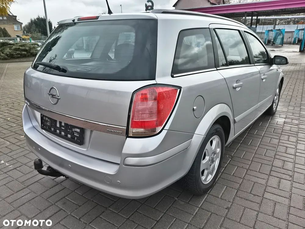 Opel Astra 1.6 Enjoy - 12