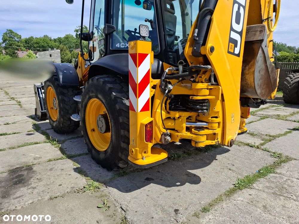 JCB 4CX - 23