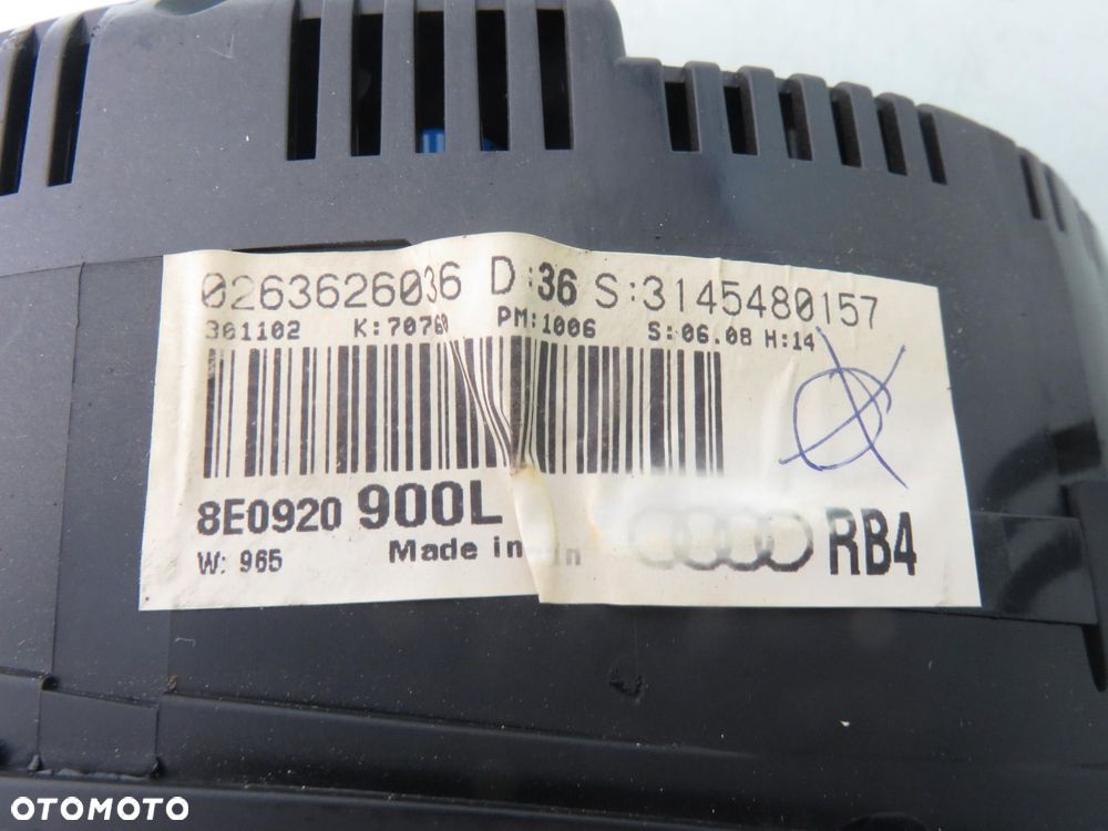 LICZNIK AUDI A4 B6 2.0 8E0920900L - 2