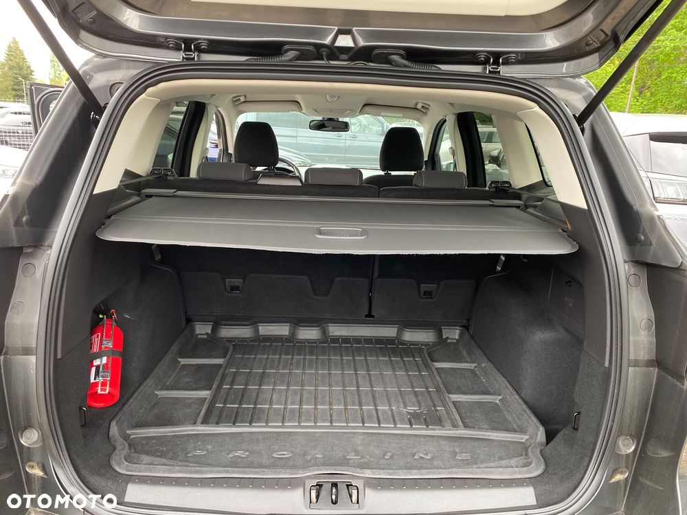 Ford Kuga 2.0 TDCi 2x4 Titanium - 27