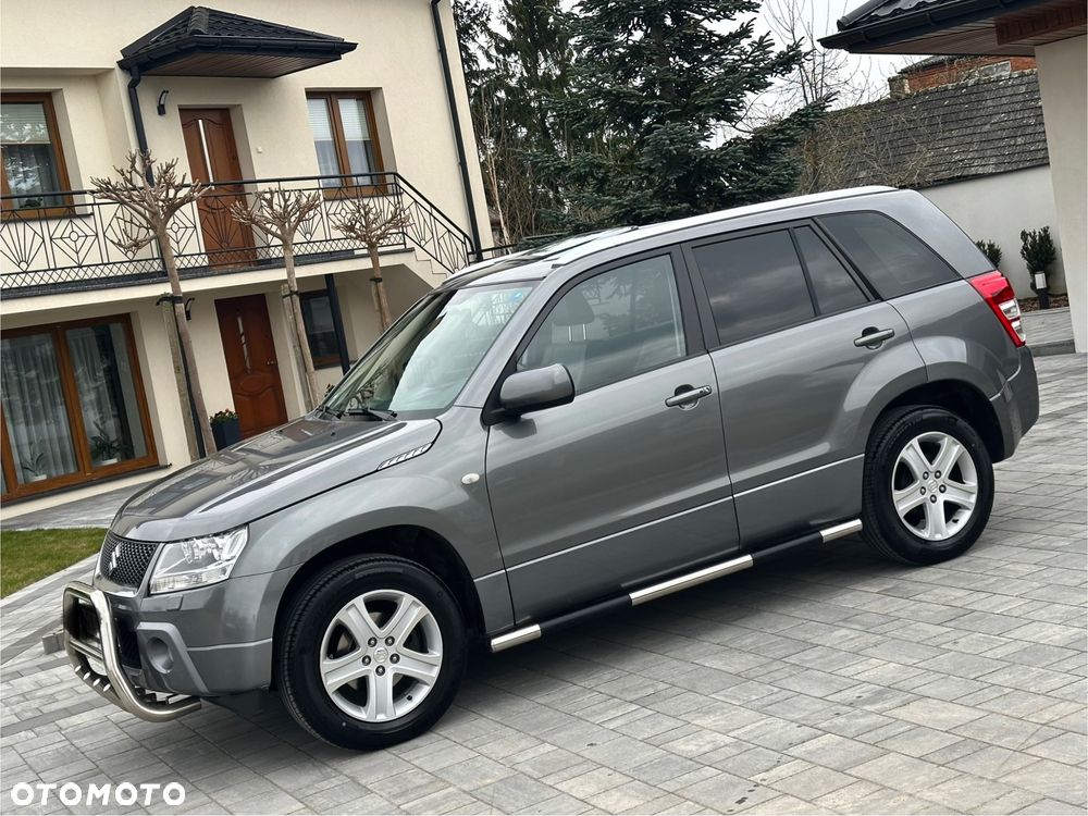 Suzuki Grand Vitara 2.0 De luxe - 2