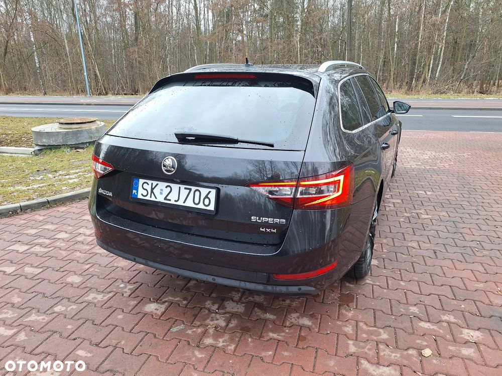 Skoda Superb 2.0 TDI 4x4 DSG L&K - 6