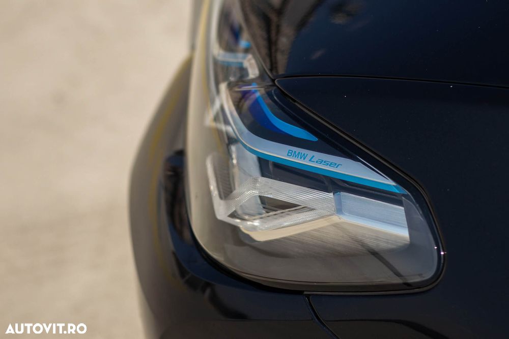 BMW Seria 5 530e xDrive Touring Aut. Luxury Line - 15