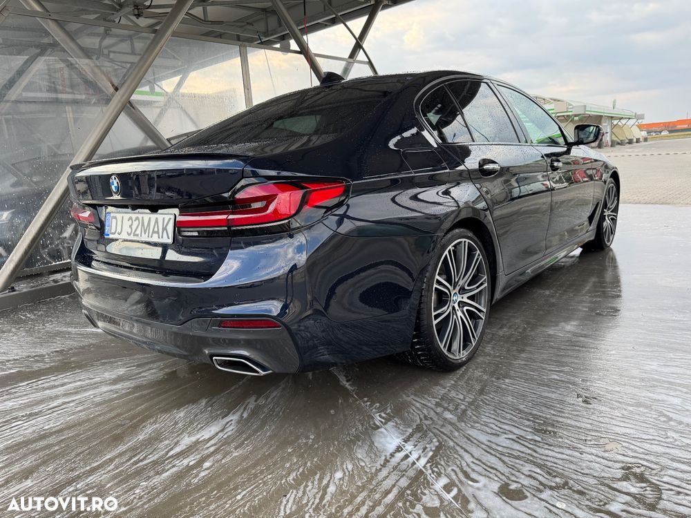 BMW Seria 5 520d xDrive AT - 9