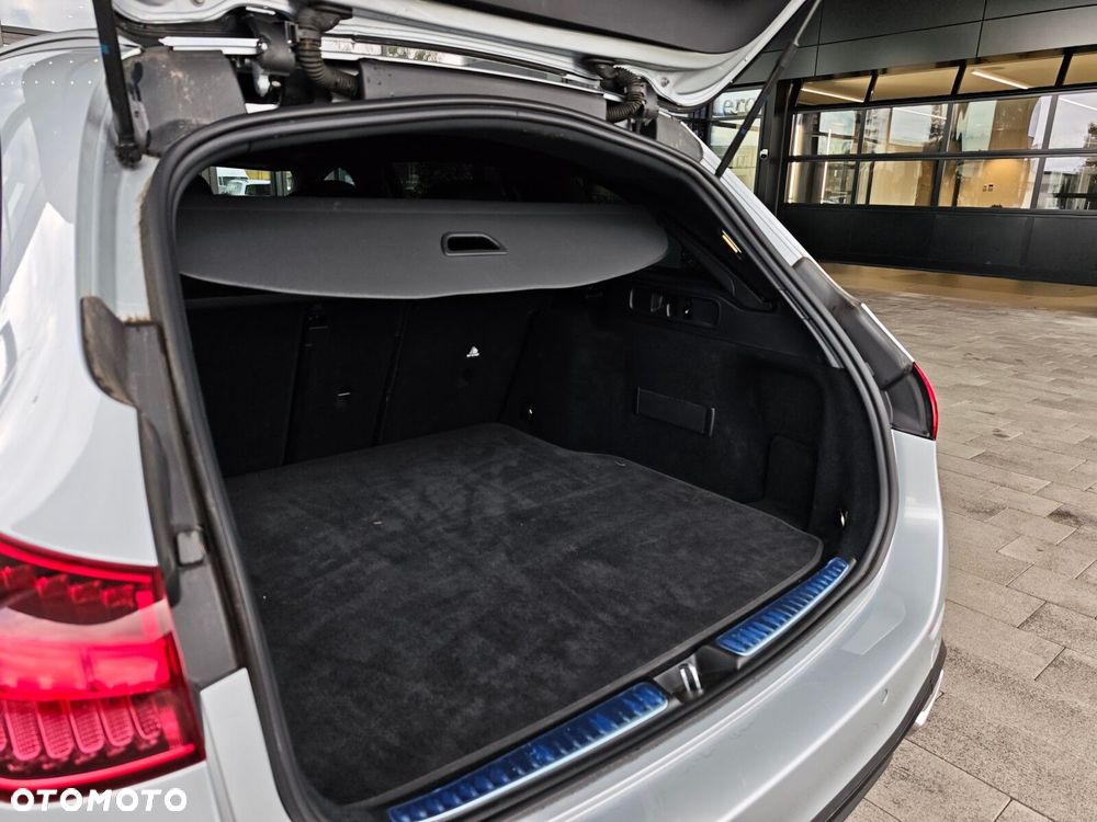 Mercedes-Benz Klasa C 220 d mHEV 4-Matic AMG - 29