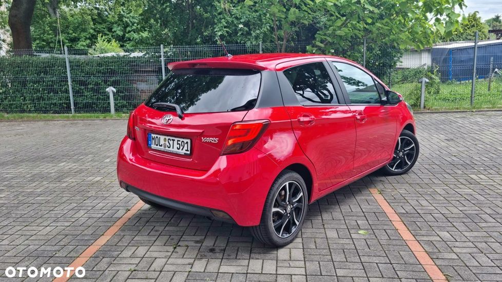 Toyota Yaris 1.33 Premium - 5