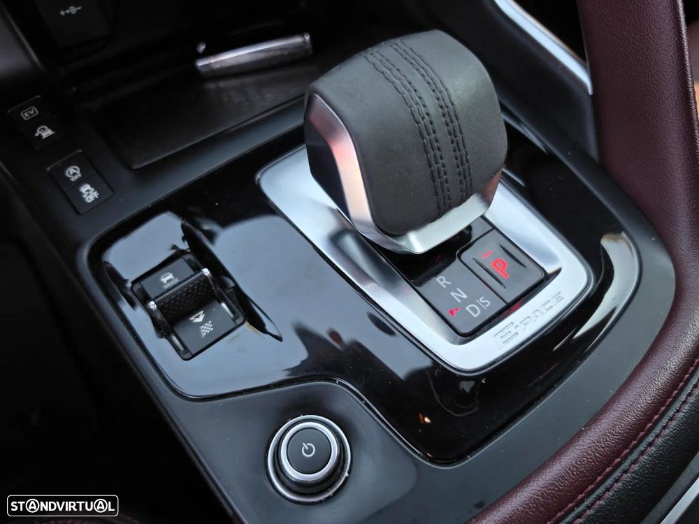 Jaguar E-Pace P300e AWD R-Dynamic S - 15