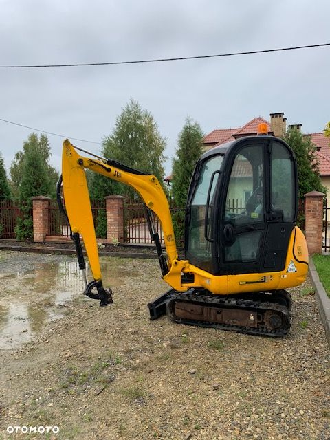 JCB 8018 - 3