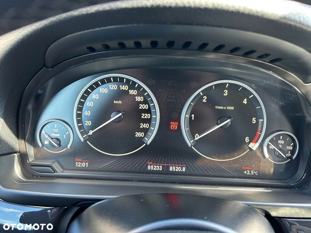 BMW Seria 5 520d - 22