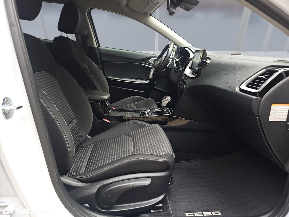 Kia Ceed 1.6 GDI PHEV L DCT - 11