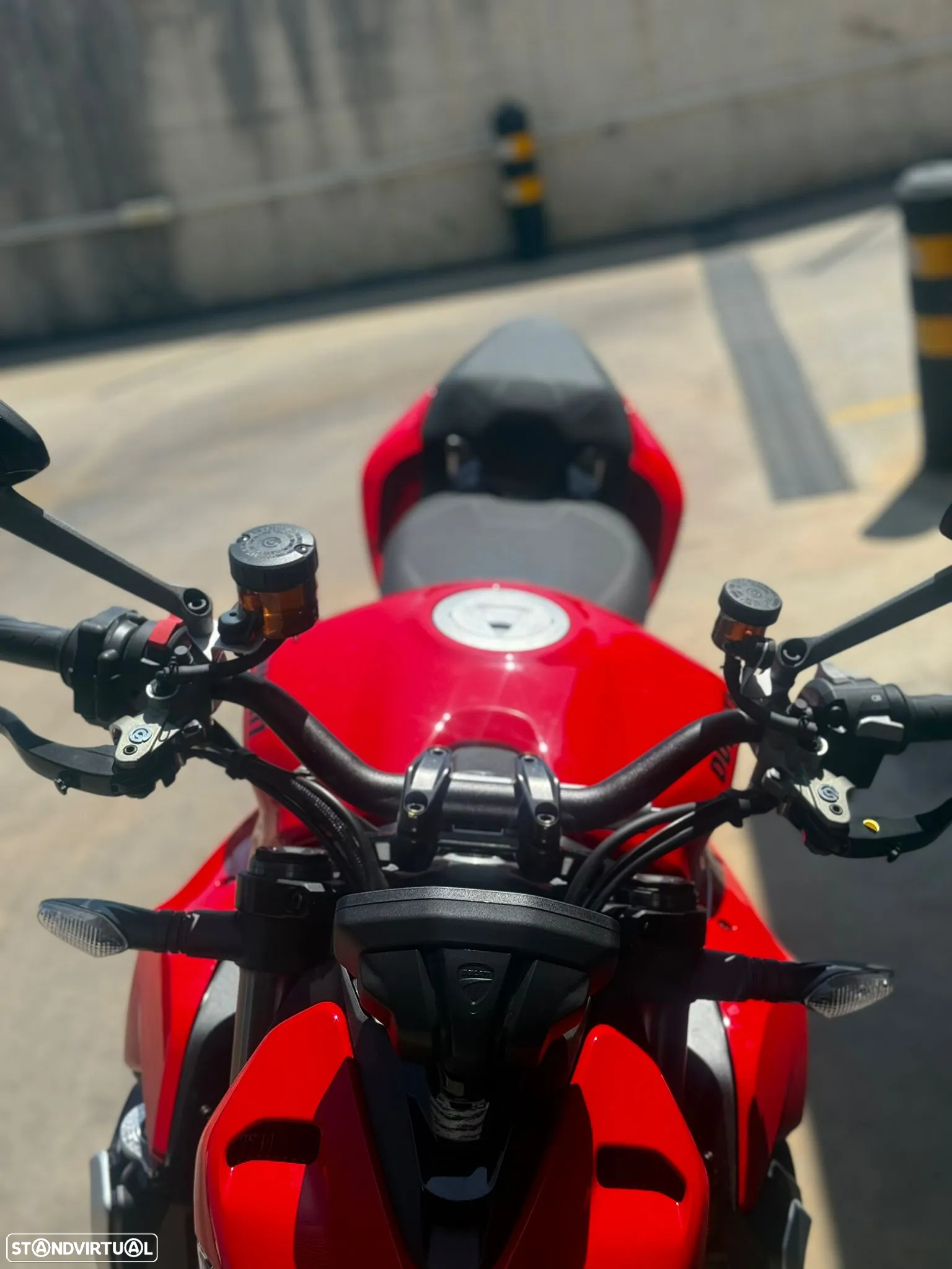 Ducati Streetfighter V2 - 5