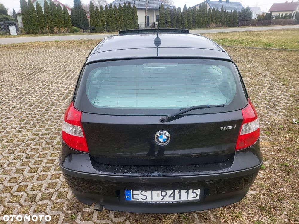 BMW Seria 1 116i - 24