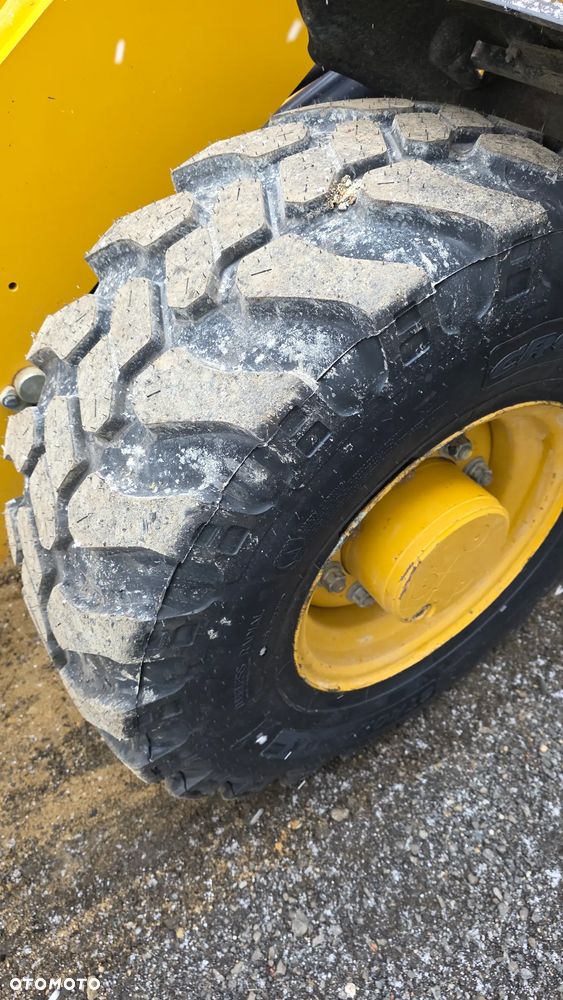 Caterpillar 907M - 11