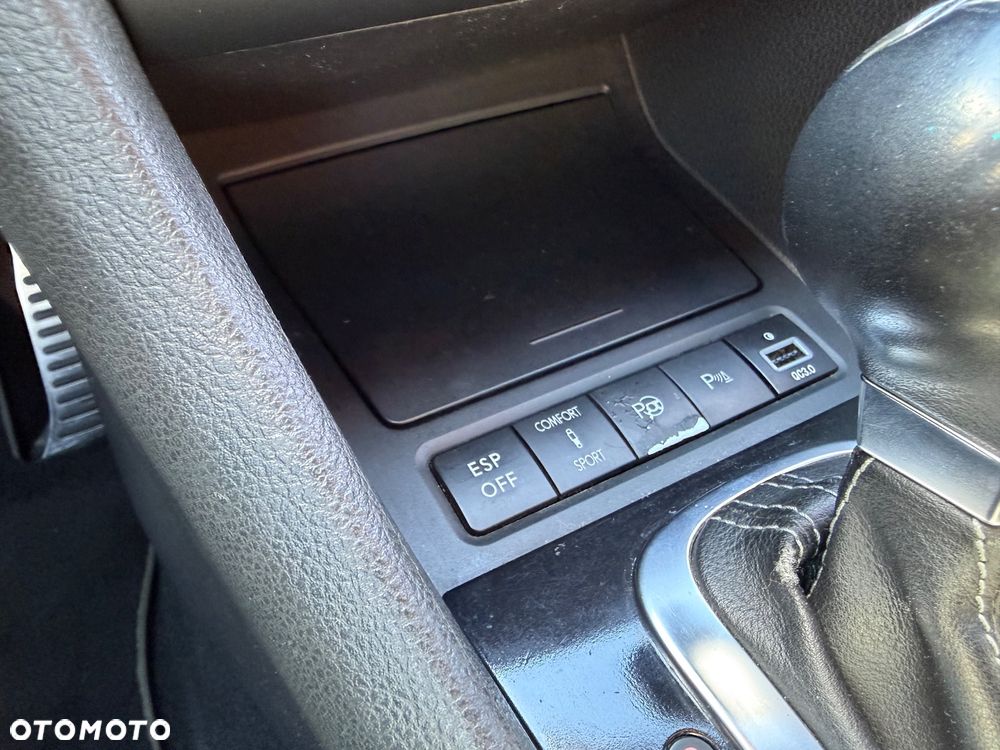 Volkswagen Golf 2.0 TDI DPF DSG GTD - 17