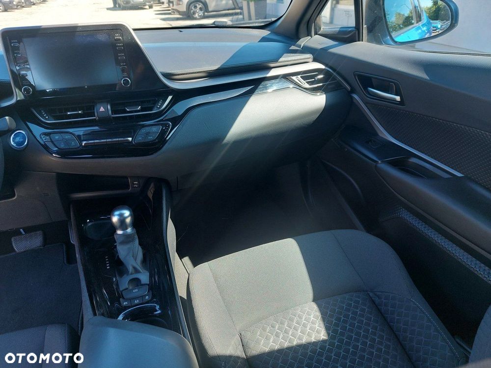 Toyota C-HR - 22