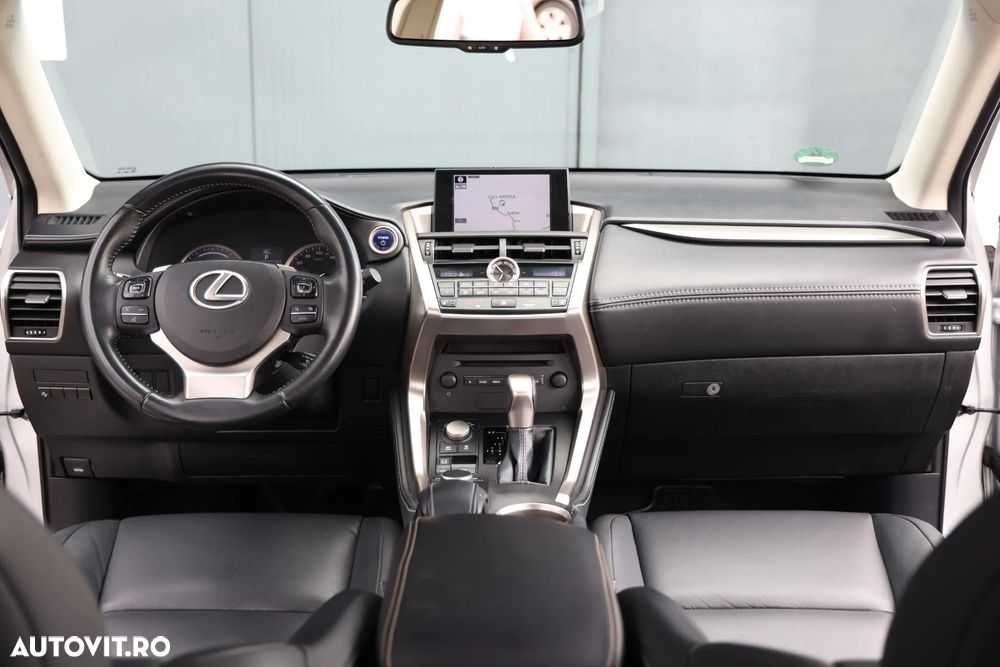 Lexus Seria NX 300h - 14