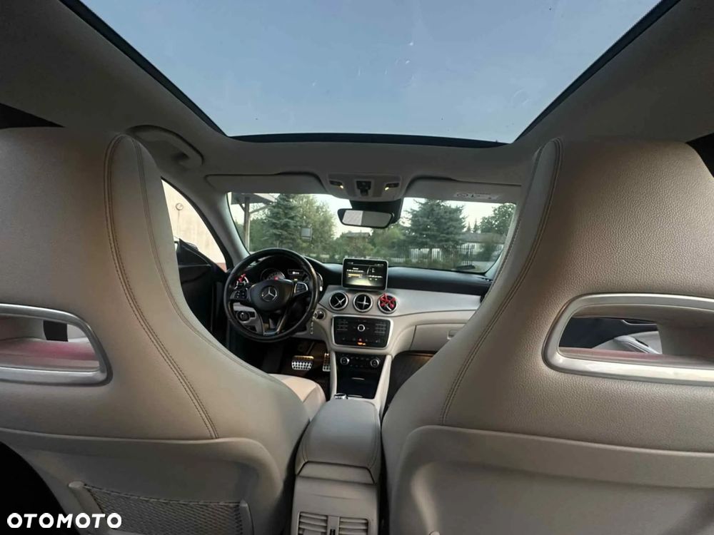 Mercedes-Benz CLA 250 7G-DCT AMG Line - 10