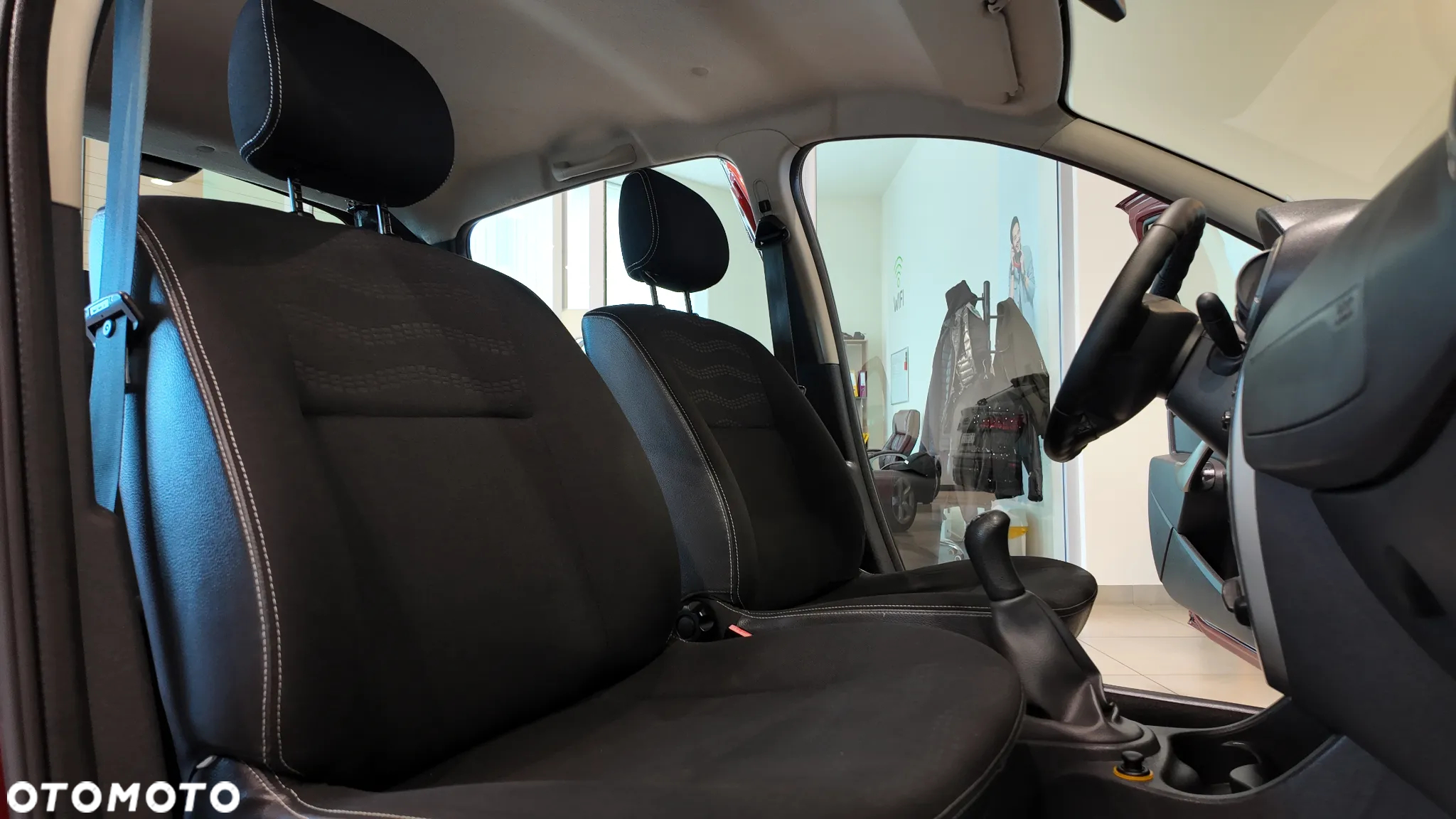 Dacia Sandero 1.6 MPI Laureate - 36