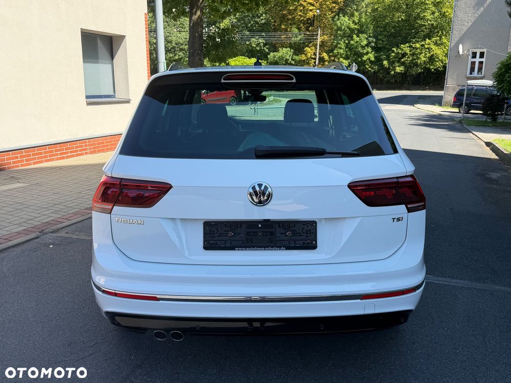 Volkswagen Tiguan - 11