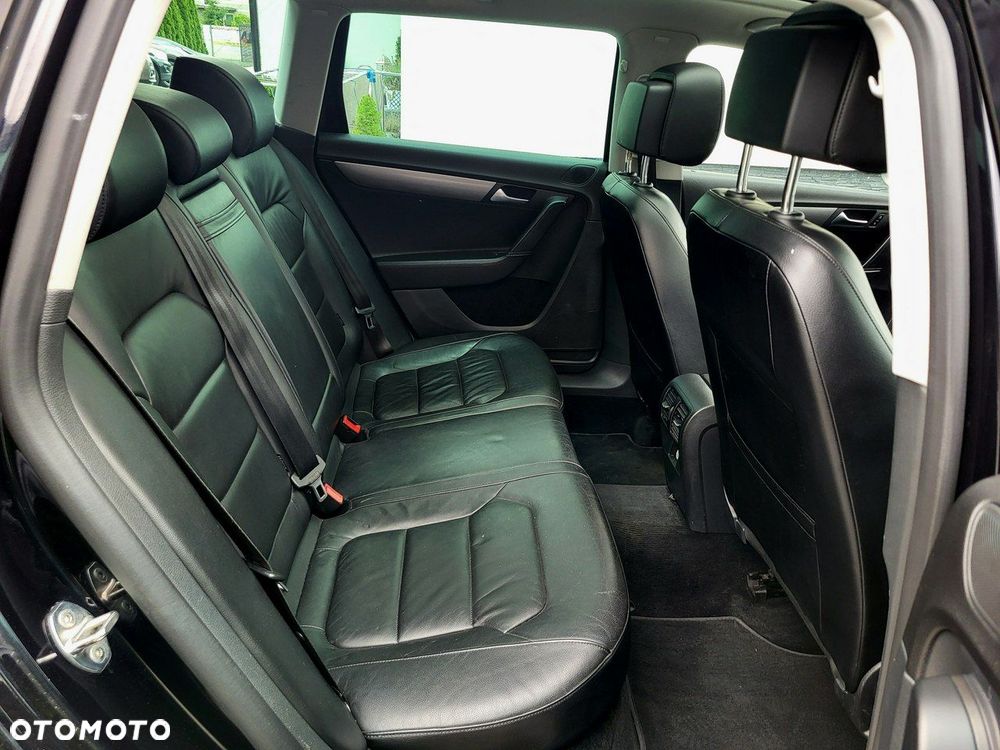 Volkswagen Passat - 16