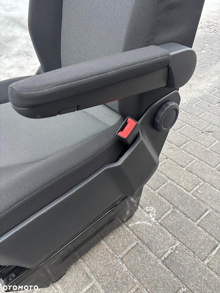 Fotel pasażera podłokietniki VW Crafter II MAN TGE - 7
