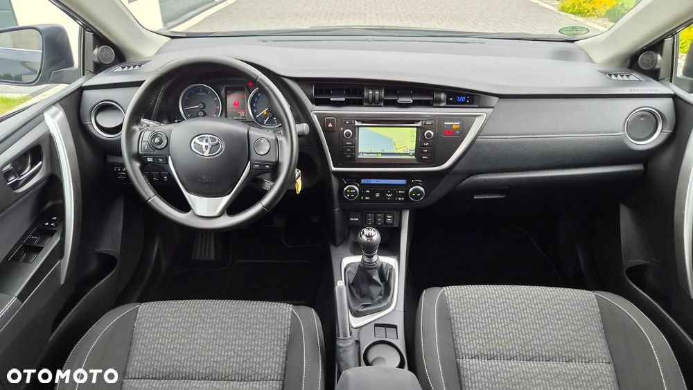 Toyota Auris 1.6 Valvematic Edition - 6