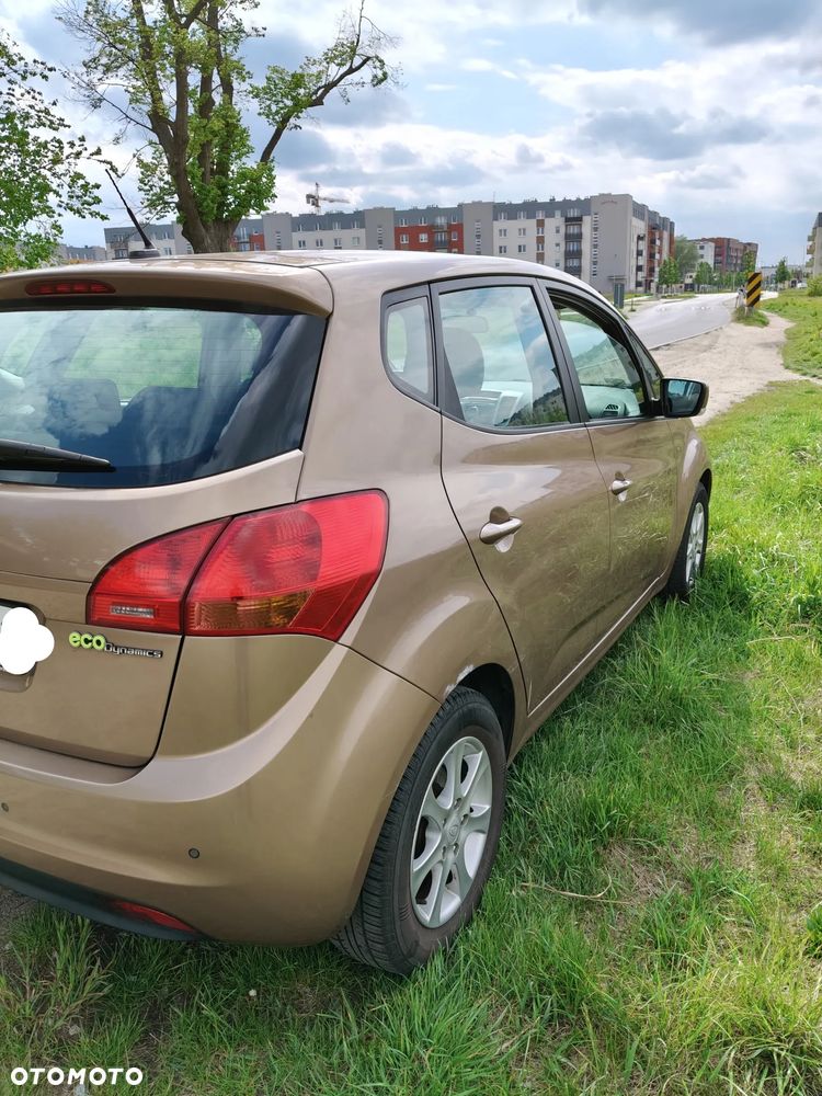 Kia Venga - 3
