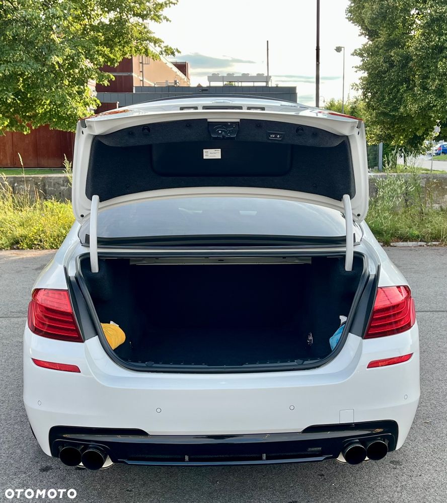 BMW Seria 5 550i xDrive Sport-Aut - 17